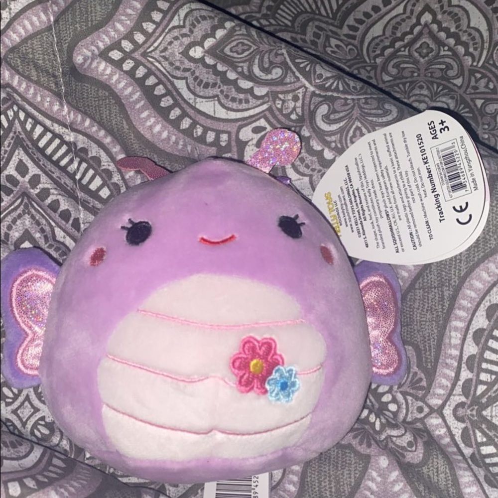 Brenda The butterfly Squishmallow 4.5”